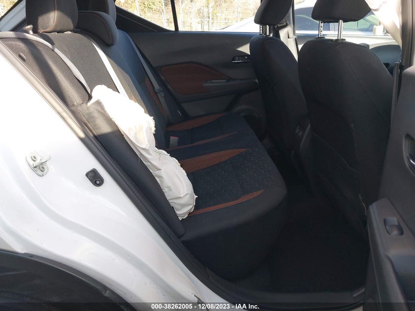 VIN 3N1CP5DV5ML468748 2021 NISSAN KICKS SR