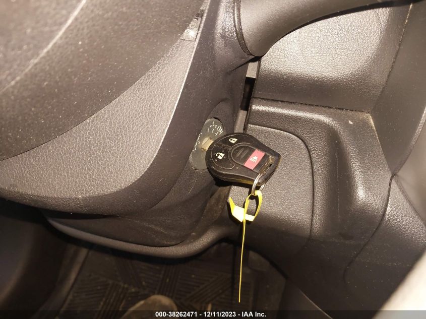 2013 NISSAN VERSA 1.6 SV - 3N1CN7APXDL824442