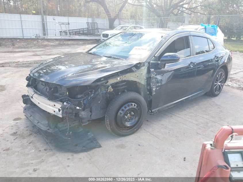 2018 TOYOTA CAMRY SE - 4T1B11HK7JU580774