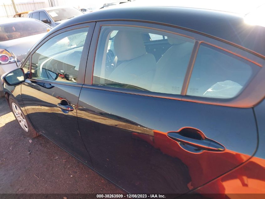 2015 KIA FORTE LX - KNAFK4A68F5429071