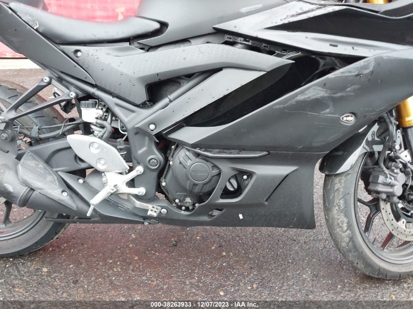 2019 YAMAHA YZFR3 A MH3RH18Y4KK001354