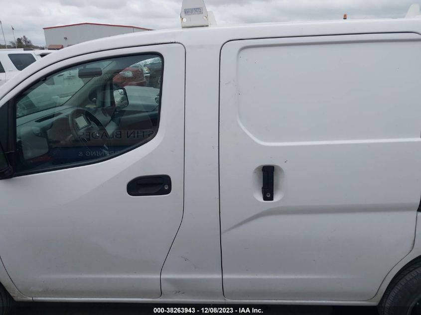 2015 NISSAN NV200 SV - 3N6CM0KN5FK706339