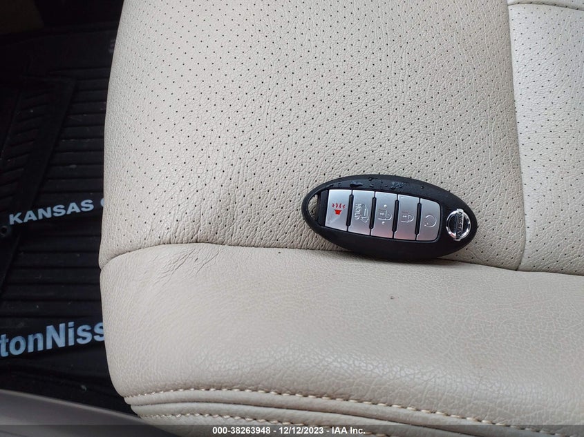 VIN 5N1AT2MV7JC809665 2018 NISSAN ROGUE SV/SL