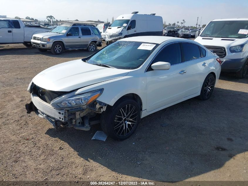 VIN 1N4AL3AP1HC261064 2017 NISSAN ALTIMA 2.5 SR