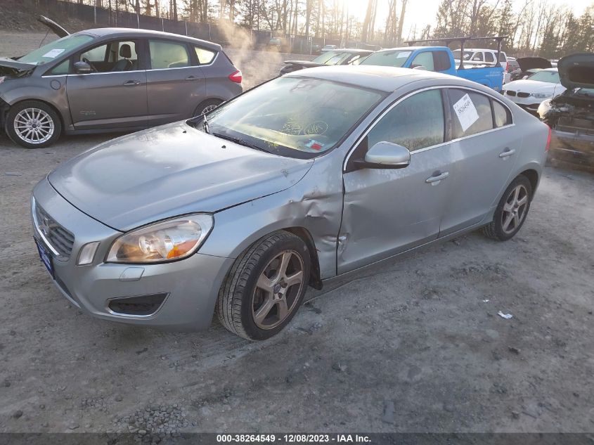 2013 VOLVO S60 T5 - YV1612FS1D2182677