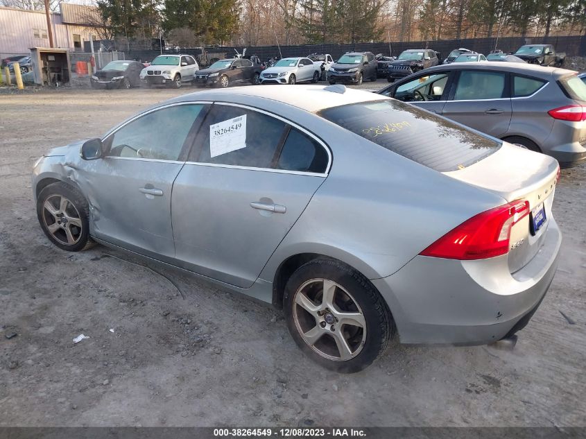 2013 VOLVO S60 T5 - YV1612FS1D2182677