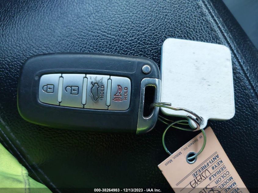 2013 HYUNDAI SONATA HYBRID - KMHEC4A47DA077000