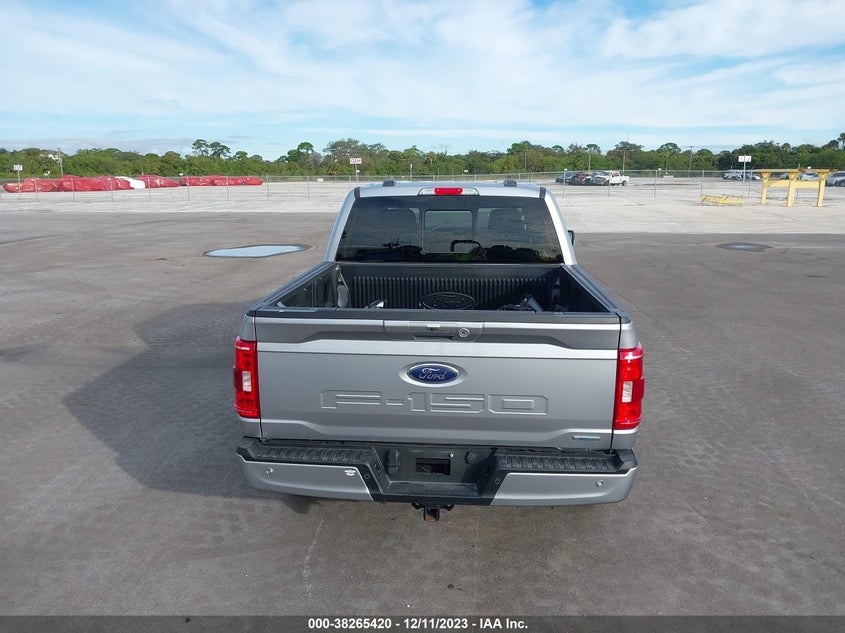 VIN 1FTFW1E80NFB35965 2022 FORD F-150 XLT