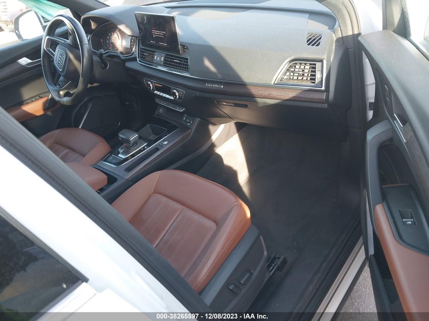 VIN WA1AAAFY2M2030965 2021 AUDI Q5 PREMIUM