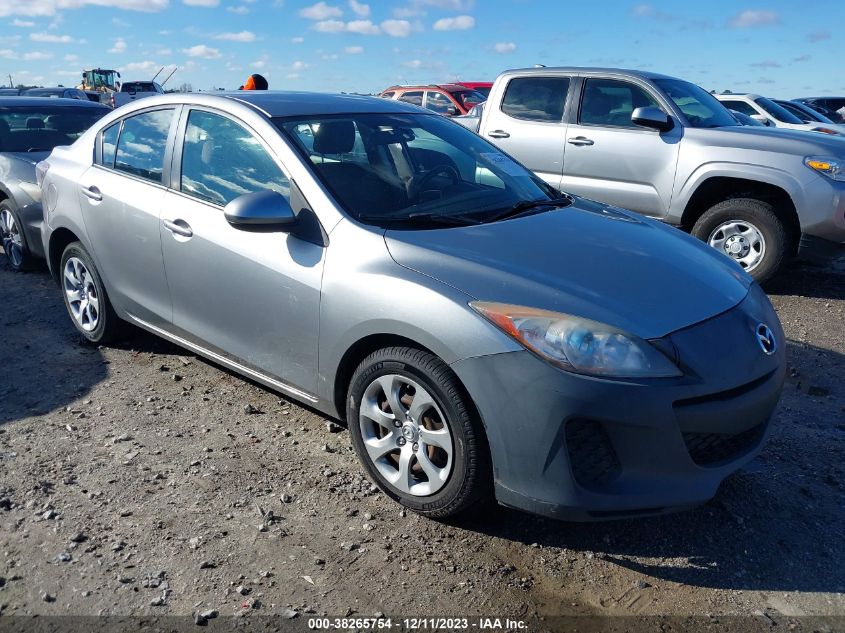 2013 MAZDA MAZDA3 I SPORT - JM1BL1U79D1834216