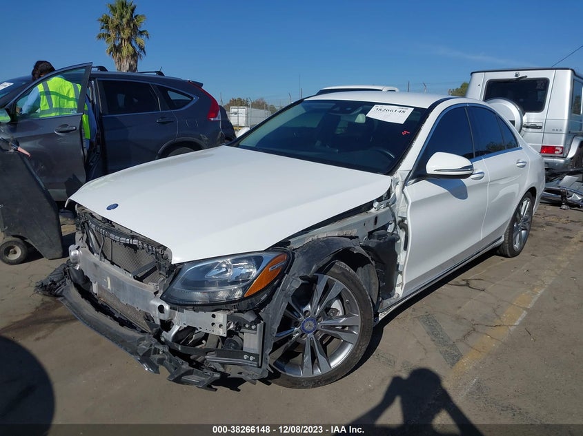VIN 55SWF4JB6HU192374 2017 MERCEDES-BENZ C 300 LUXURY/SPORT