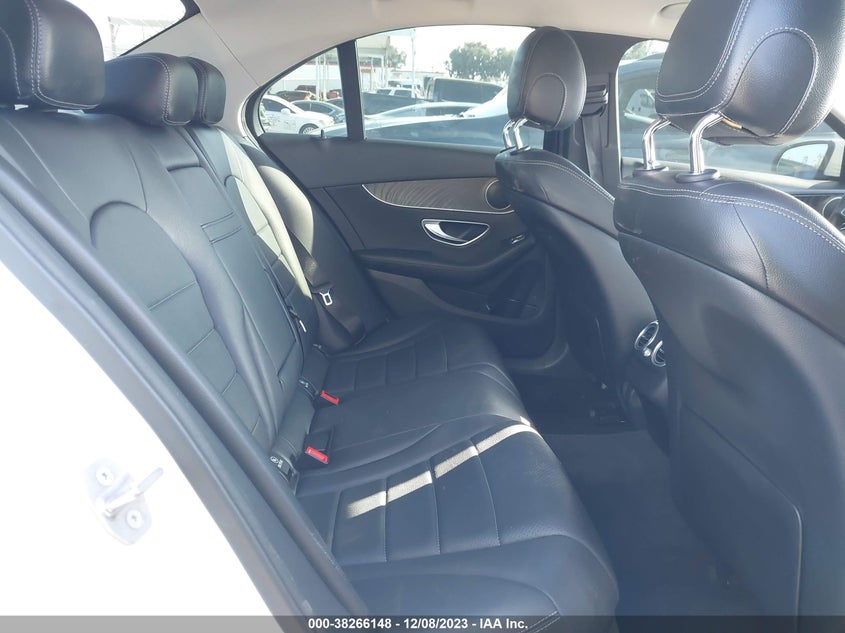 VIN 55SWF4JB6HU192374 2017 MERCEDES-BENZ C 300 LUXURY/SPORT