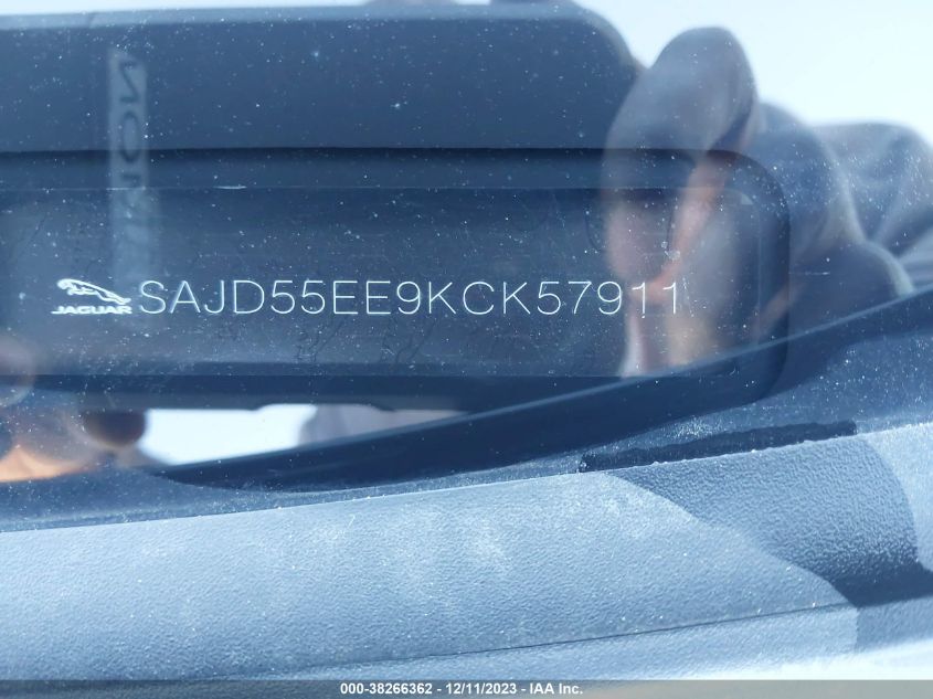 2019 JAGUAR F-TYPE R - SAJD55EE9KCK57911