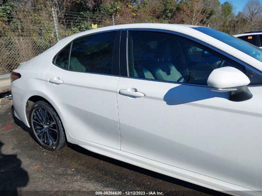 2018 TOYOTA CAMRY SE - 4T1B11HKXJU569736