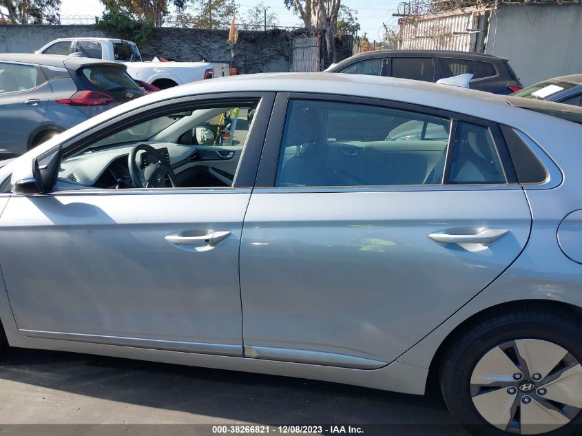 2020 HYUNDAI IONIQ HYBRID SE - KMHC75LCXLU234571