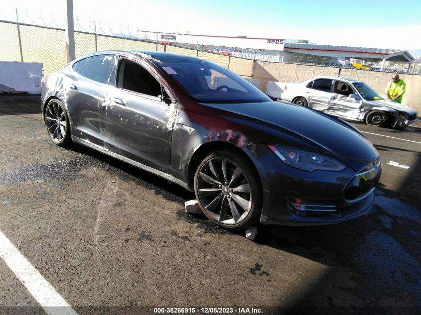 2015 TESLA MODEL S 85D - 5YJSA1H24FF090068