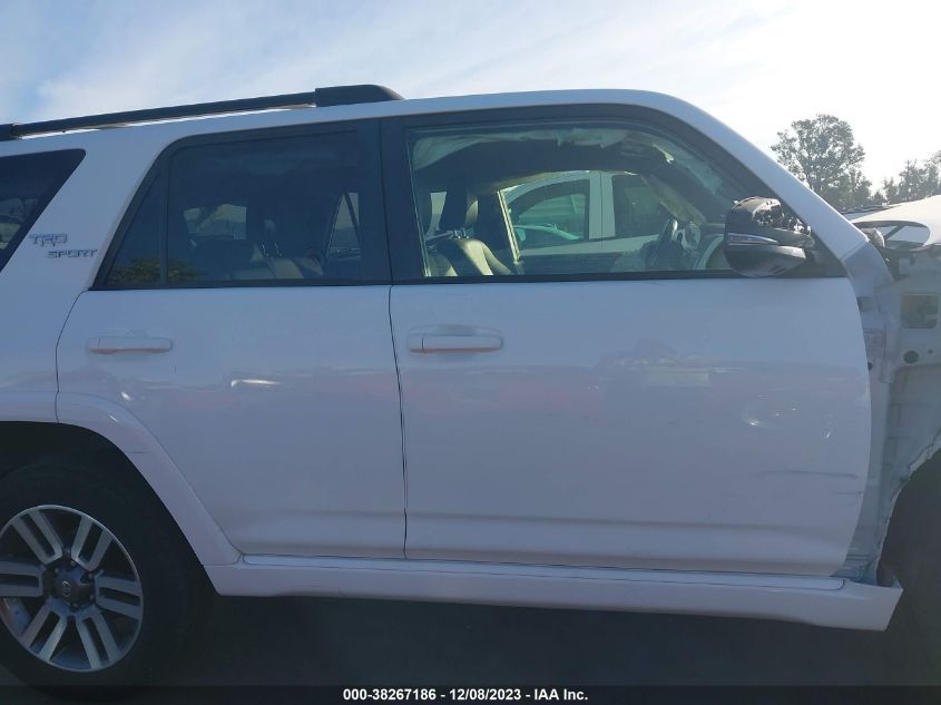2022 TOYOTA 4RUNNER TRD SPORT - JTEAU5JR9N5252211