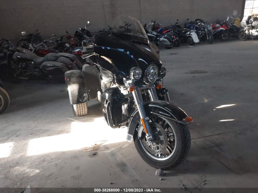 2015 HARLEY-DAVIDSON FLHTCUTG TRI GLIDE ULTRA 1HD1MAL13FB858254