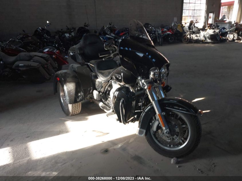 2015 HARLEY-DAVIDSON FLHTCUTG TRI GLIDE ULTRA 1HD1MAL13FB858254