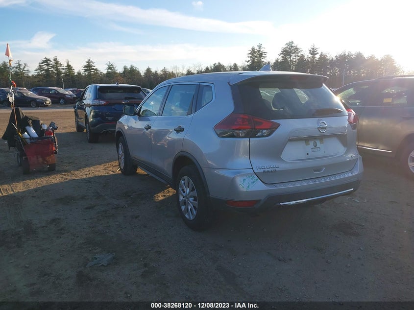 VIN KNMAT2MV8JP586601 2018 NISSAN ROGUE S/SV