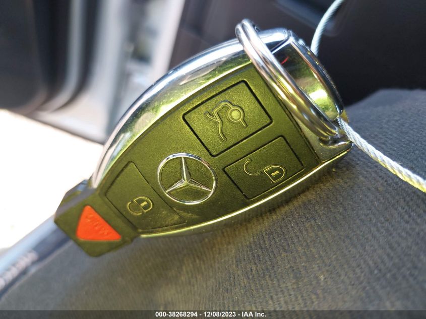 2013 MERCEDES-BENZ GL 550 4MATIC 4JGDF7DE7DA208404