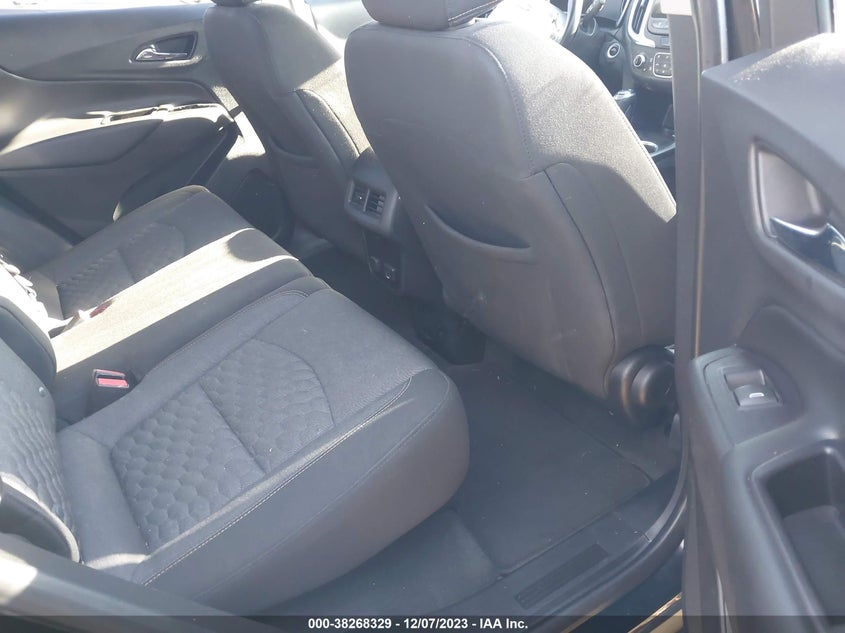 VIN 2GNAXKEX7J6337766 2018 CHEVROLET EQUINOX LT