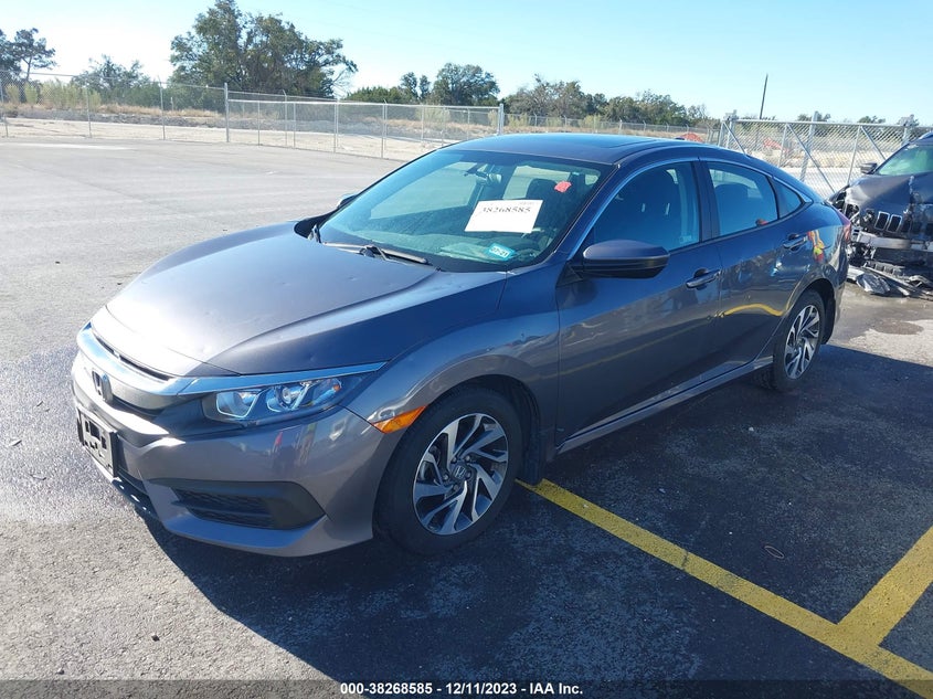 VIN 2HGFC2F77JH575132 2018 HONDA CIVIC EX