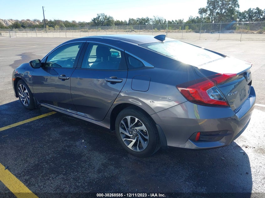 VIN 2HGFC2F77JH575132 2018 HONDA CIVIC EX