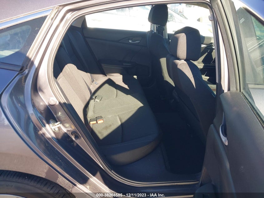 VIN 2HGFC2F77JH575132 2018 HONDA CIVIC EX