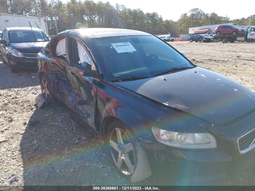 YV1672MS7A2509080 | 2010 VOLVO S40