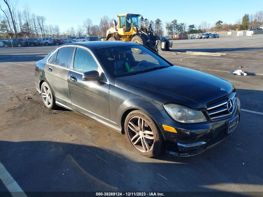 2014 MERCEDES-BENZ C 250 LUXURY/SPORT - WDDGF4HB4EG215444
