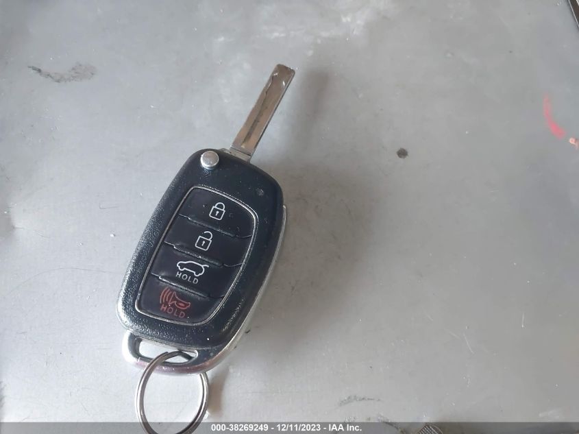 2019 HYUNDAI TUCSON SE - KM8J2CA41KU982727