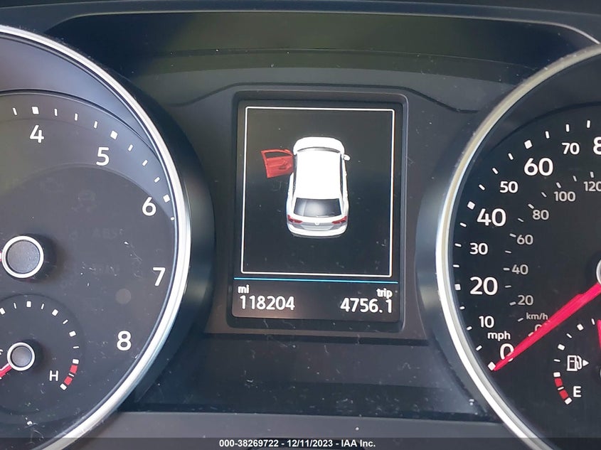 VIN 3VV2B7AX0JM016335 2018 VOLKSWAGEN TIGUAN 2.0T SE/2.0T SEL