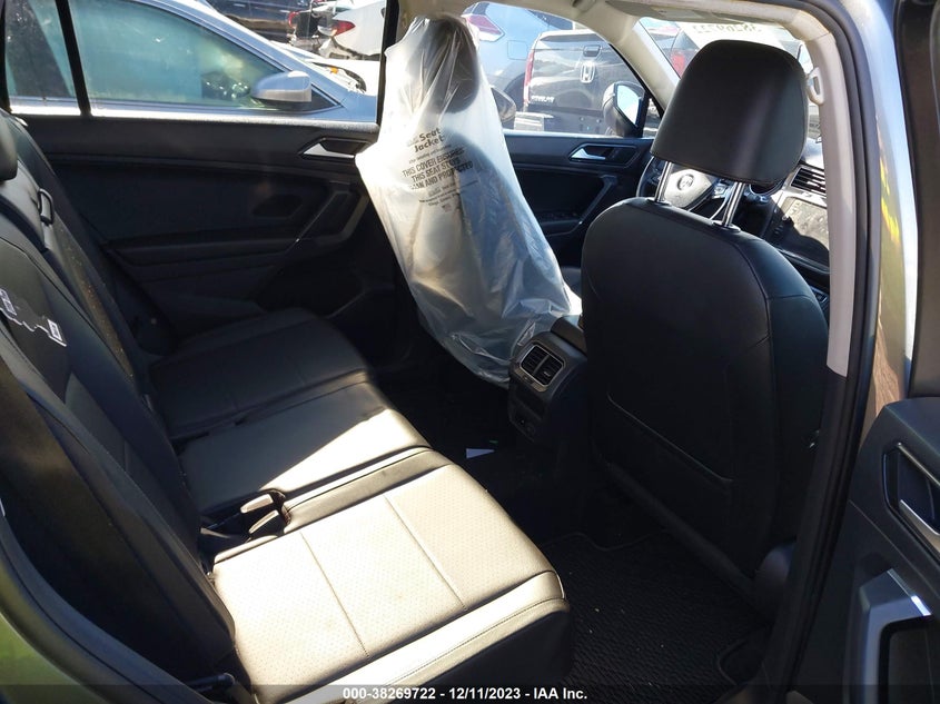VIN 3VV2B7AX0JM016335 2018 VOLKSWAGEN TIGUAN 2.0T SE/2.0T SEL