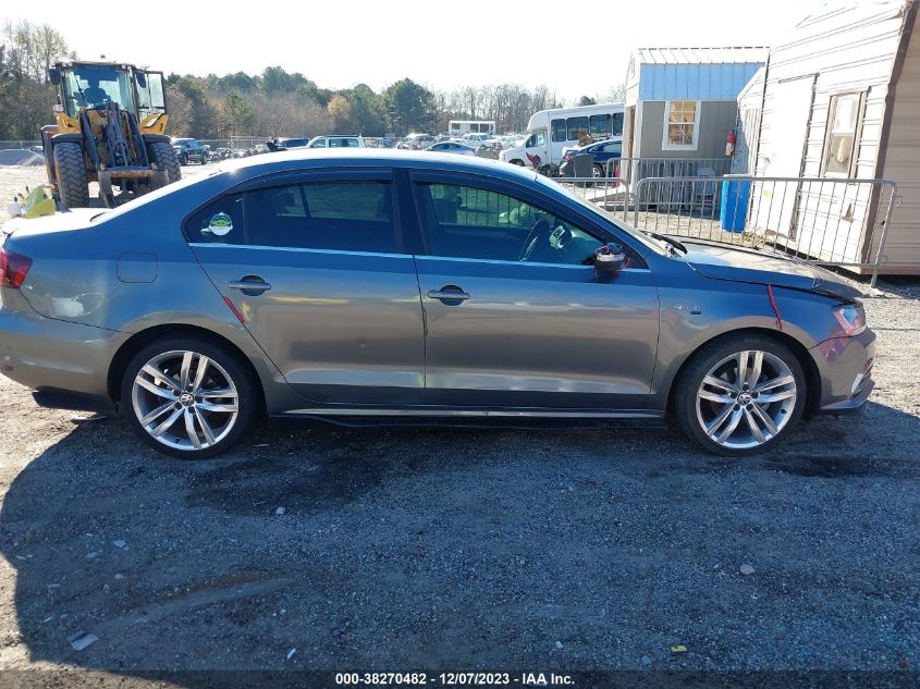 2018 VOLKSWAGEN JETTA 1.4T SE - 3VWDB7AJ3JM258682