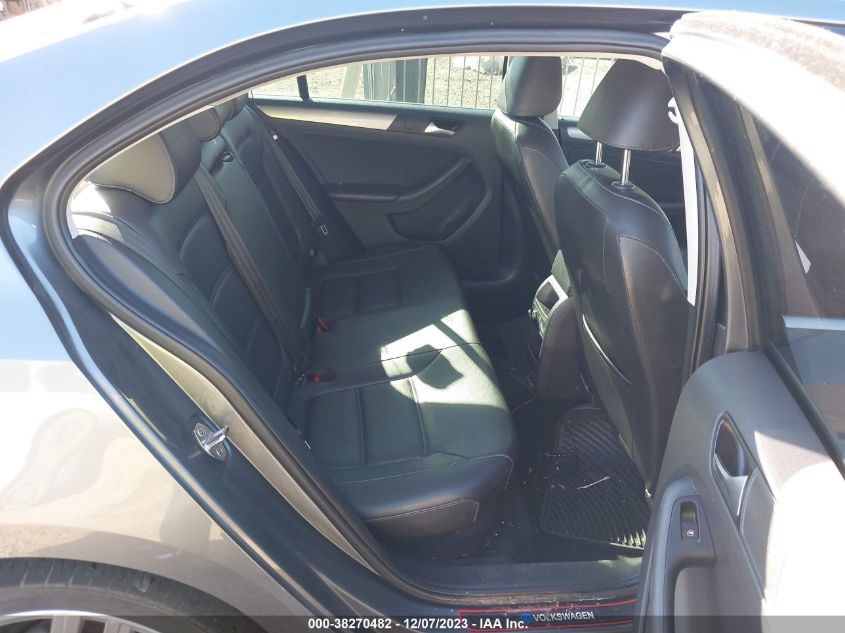 2018 VOLKSWAGEN JETTA 1.4T SE - 3VWDB7AJ3JM258682
