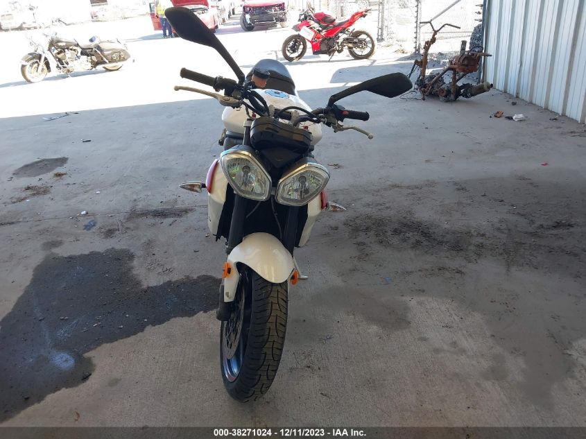 2014 TRIUMPH MOTORCYCLE STREET TRIPLE R SMTL03NE6ET604808