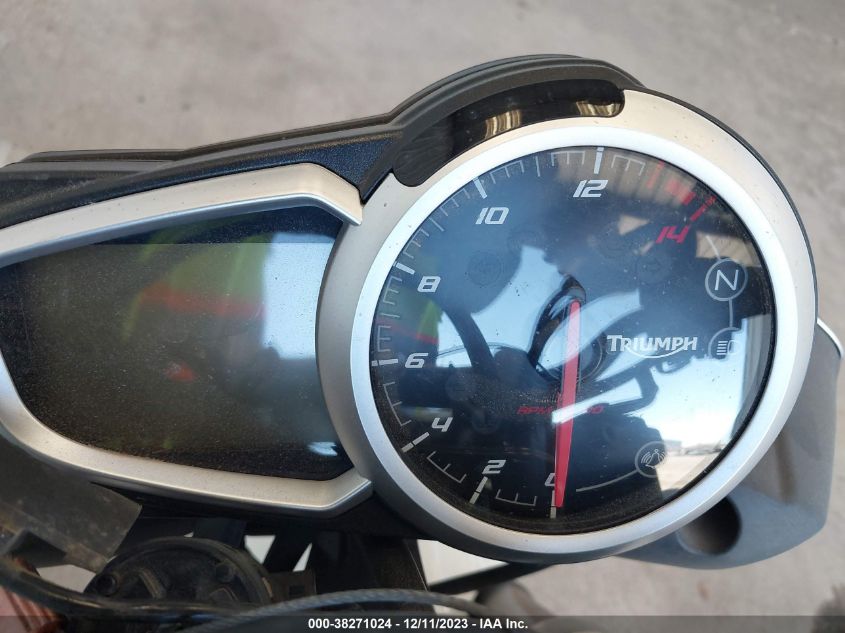 2014 TRIUMPH MOTORCYCLE STREET TRIPLE R SMTL03NE6ET604808