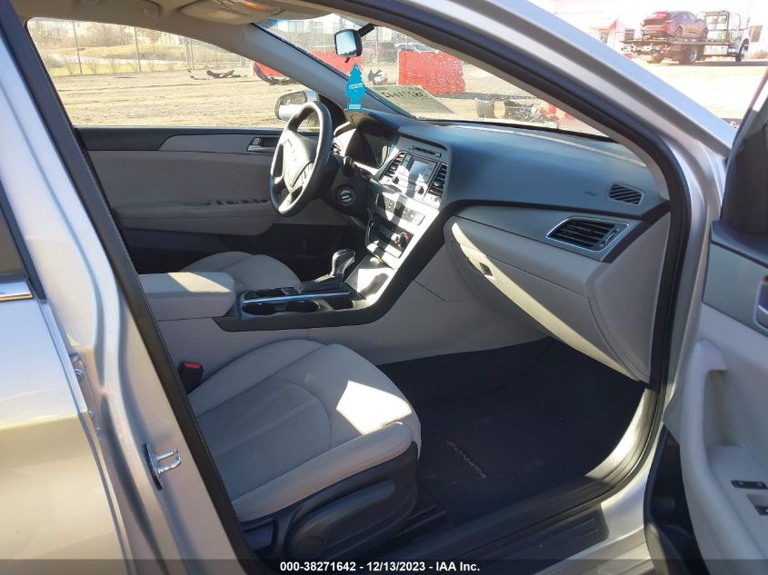 2015 HYUNDAI SONATA SE - 5NPE24AF3FH138654