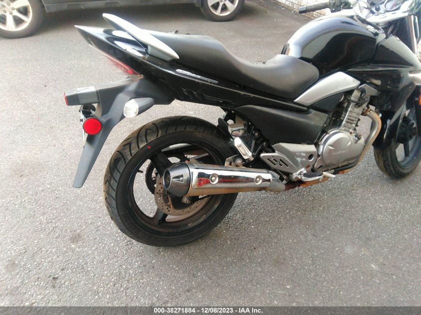2013 SUZUKI GW250 - LC6GJ55F0D1101136