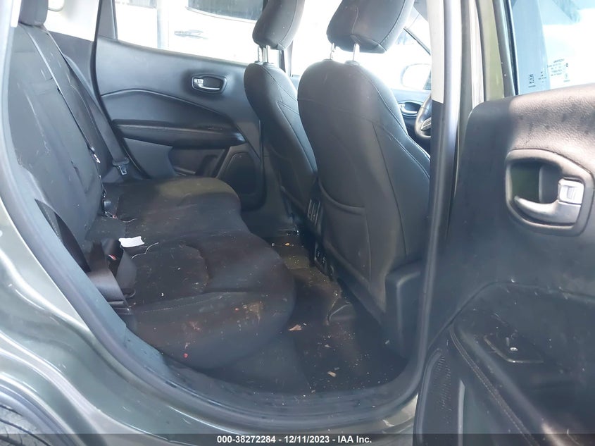 VIN 3C4NJCAB0JT488276 2018 JEEP COMPASS SPORT FWD