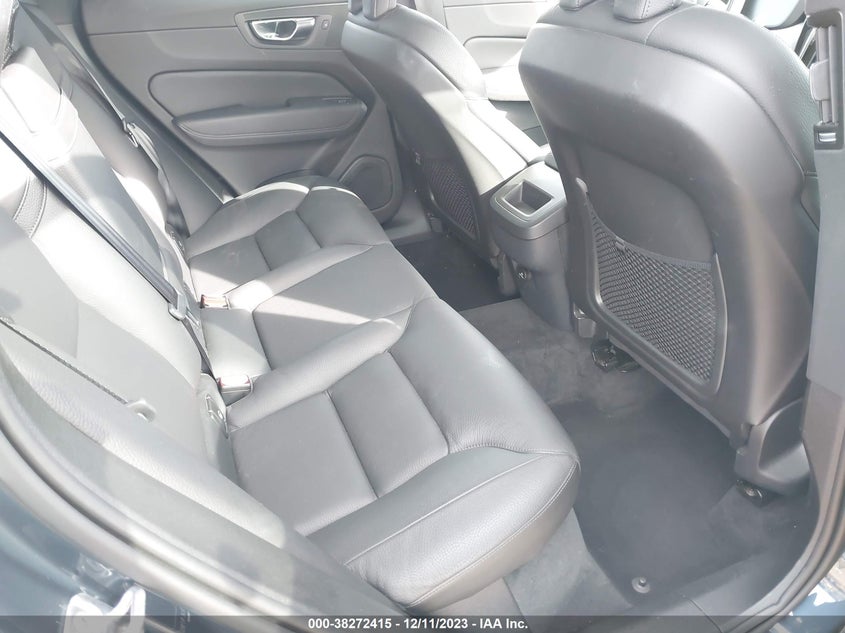 VIN YV4102DK7L1421902 2020 VOLVO XC60 T5 MOMENTUM