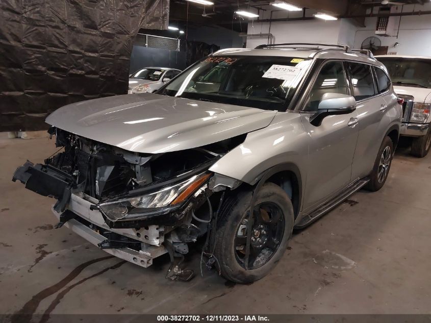 2021 TOYOTA HIGHLANDER XLE - 5TDGZRAH7MS039135