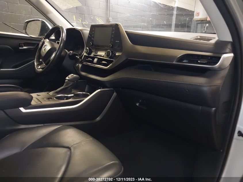 2021 TOYOTA HIGHLANDER XLE - 5TDGZRAH7MS039135
