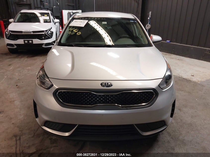 VIN KNDCB3LC9K5240815 2019 KIA NIRO FE