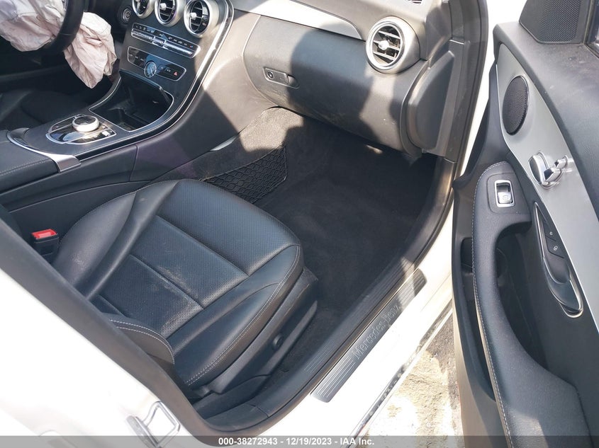 VIN 55SWF8DB4KU312330 2019 MERCEDES-BENZ C 300