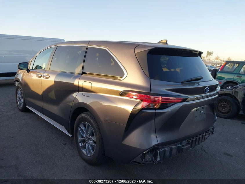 VIN 5TDYRKEC0NS075552 2022 TOYOTA SIENNA XLE