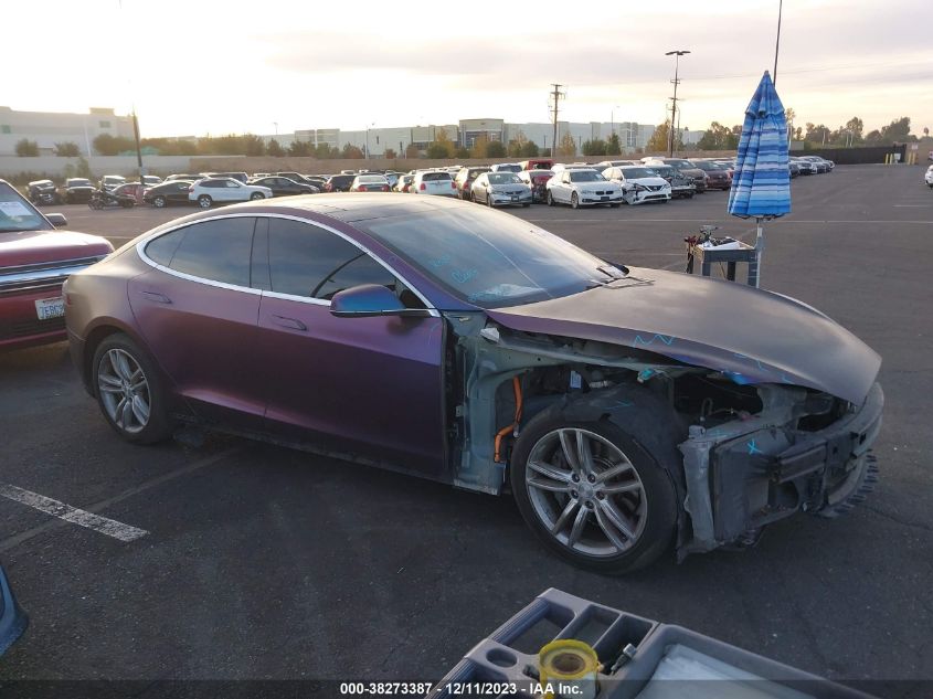 2014 TESLA MODEL S 60 KWH BATTERY/P85 - 5YJSA1H12EFP51635