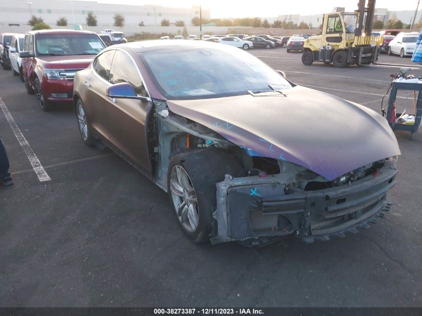 2014 TESLA MODEL S 60 KWH BATTERY/P85 - 5YJSA1H12EFP51635
