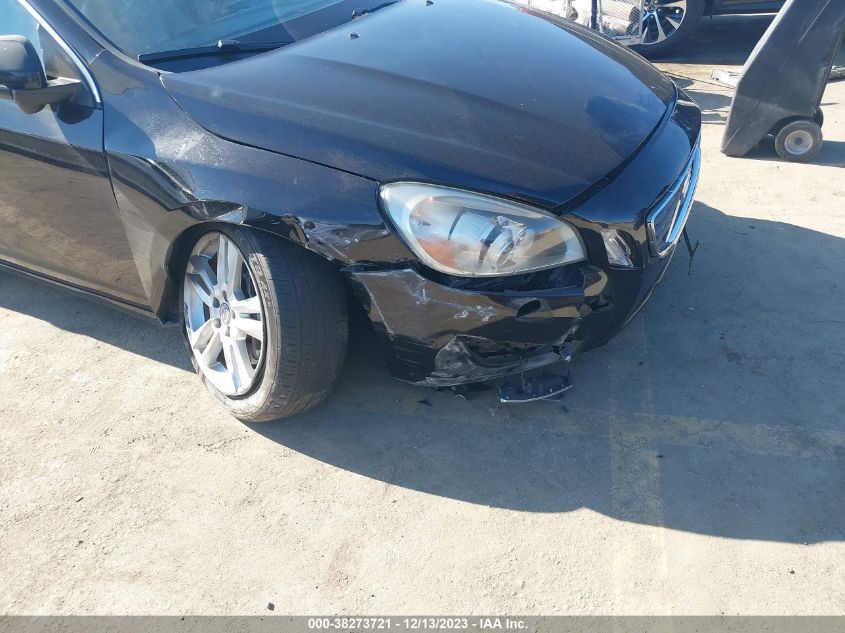 2013 VOLVO S60 T5 - YV1612FH0D2179211
